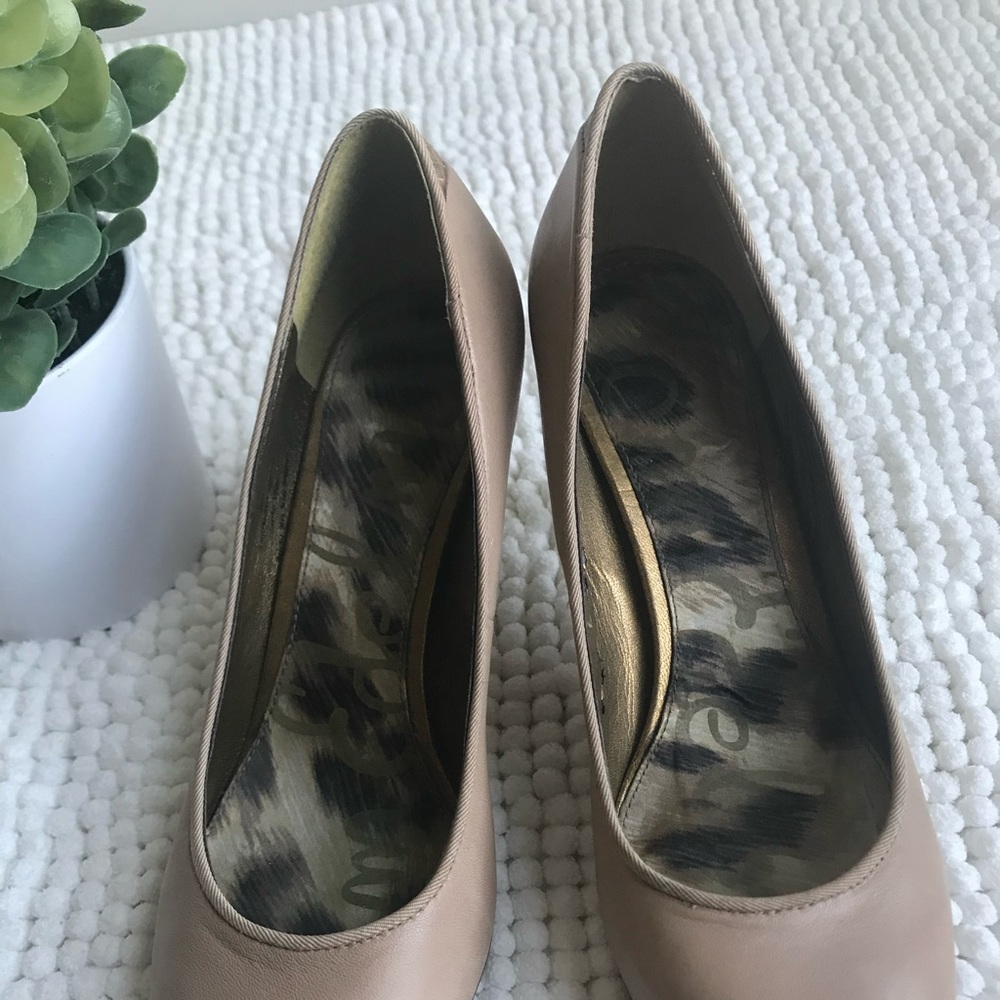 Sam Edelman beige pump